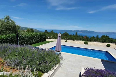 Ferienhaus mit Pool für 6 Personen