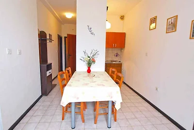 Ferienwohnung mit Klimaanlage und Terrasse