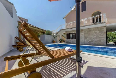Ferienhaus mit Klimaanlage und Pool