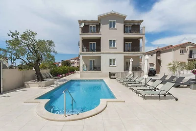 Studio mit Klimaanlage und Aussenpool