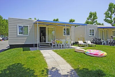 Mobilehome mit Garten und Grill