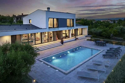 Villa mit Klimaanlage und Pool