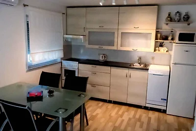 Ferienwohnung mit Klimaanlage und Balkon
