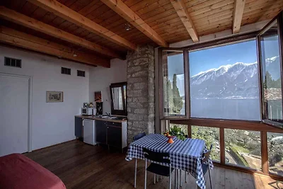 Studio rustikal eingerichtet, mit Blick auf S