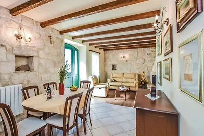 Ferienhaus mit Pool und Grill