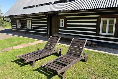 Ferienhaus mit Schwimmbad in einem Semi-Selit