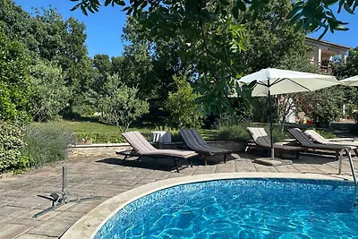 Ferienwohnung mit Pool und Balkon