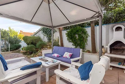 Ferienwohnung mit Garten, Terrasse und Grill