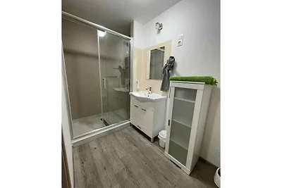 Studio in Wassernähe mit Klimaanlage, WLAN un