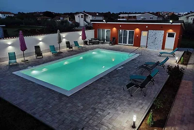 Ferienwohnung mit Pool und Klimaanlage