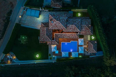 Villa mit toller Ausstattung, Meerblick, Pool