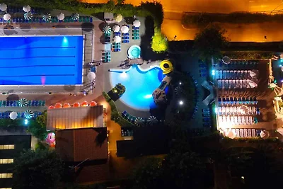 Mobilehome mit Klimaanlage, Terrasse und Pool