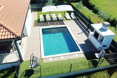 Ferienhaus mit Aussenpool