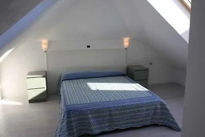 Ferienwohnung mit Balkon, Klimaanlage und