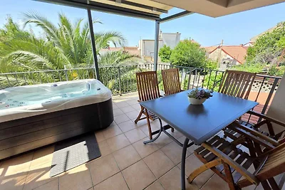 Ferienwohnung mit Garten und Klimaanlage