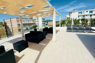 Studio mit Klimaanlage, Balkon und Internet