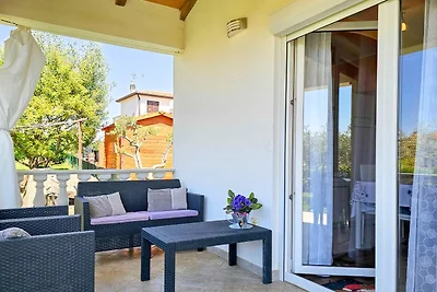 Ferienwohnung mit Terrasse und Garten