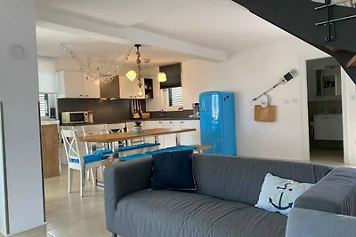 Ferienwohnung mit Klimaanlage und Balkon