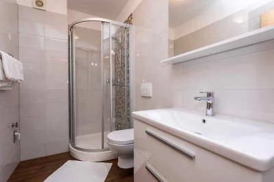 Ferienwohnung mit Klimaanlage und Balkon