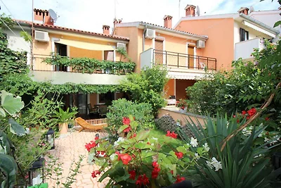 Ferienhaus mit Gartenterrasse und Klimaanlage