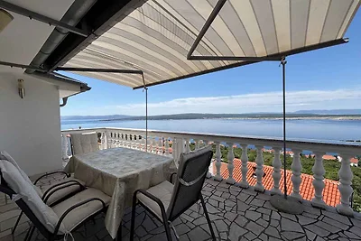 Ferienwohnung mit Pool und Meerblick
