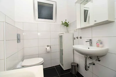 Ferienwohnung mit Balkon, Terrasse und Grill