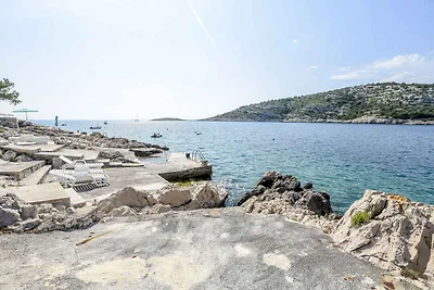 Ferienwohnung am Meer mit Balkon
