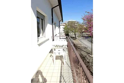 Ferienwohnung mit Klimaanlage und Balkon