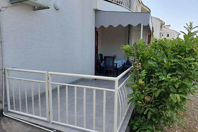 Ferienwohnung mit Terrasse und Klimaanlage