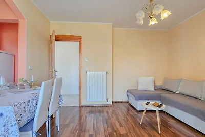 Ferienwohnung mit Terrasse und Garten