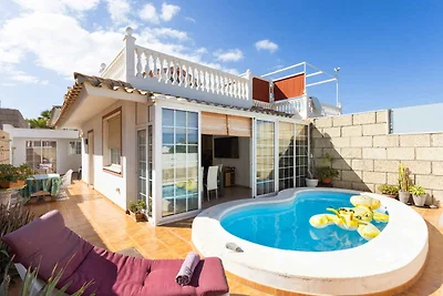 Villa mit eigenem Aussenpool