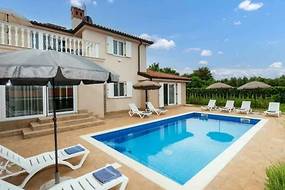 Villa mit Klimaanlage und Pool