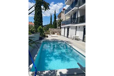 Ferienwohnung mit Meerblick und Pool