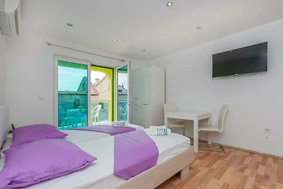 Ferienwohnung mit Balkon, im Zentrum