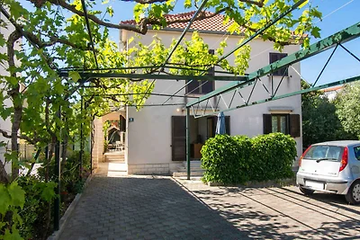 Ferienwohnung mit Balkon und Grill
