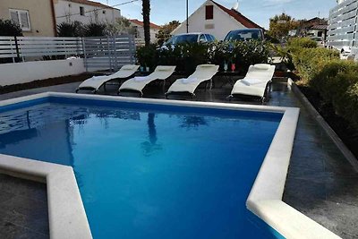 Ferienhaus mit Klimaanlage und Aussenpool