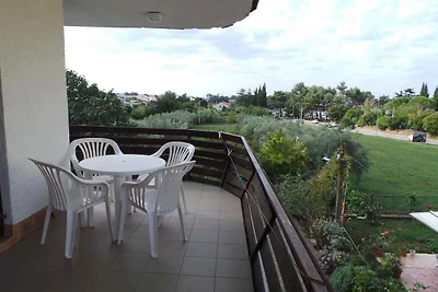 Studio mit Balkon und Klimaanlage