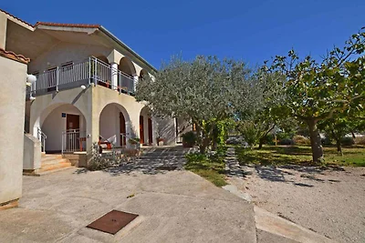 Ferienwohnung mit Terrasse und Klimaanlage