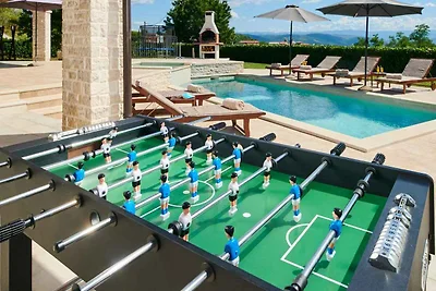 Villa mit Klimaanlage und Pool