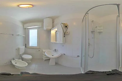 Ferienwohnung mit Klimaanlage und Balkon