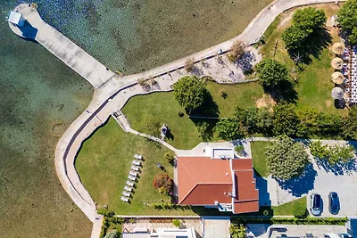 Modernes Erdgeschoss-Apartment Batela mit Mee