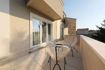 Ferienhaus mit Pool und Grill