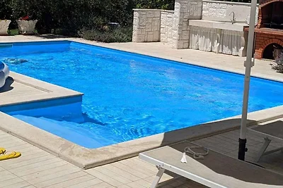 Ferienwohnung mit Pool und Klimaanlage