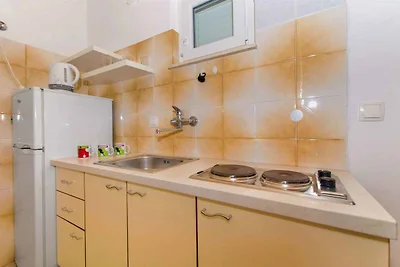 Studio mit Klimaanlage und Terrasse, direkt a