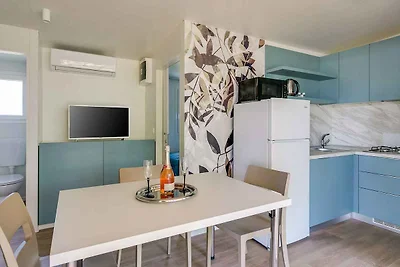 Mobilehome mit Terrasse am Pool