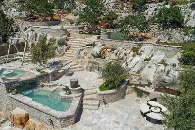 Idyllisches Steinhaus Ston auf der Halbinsel