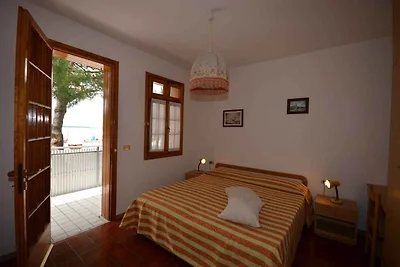 Ferienhaus mit Klimaanlage und Balkon