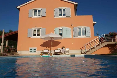 Ferienwohnung mit Klimaanlage und Pool
