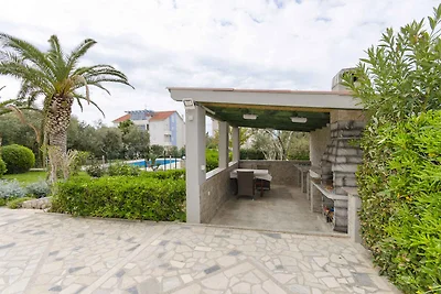Ferienwohnung mit Pool, Grill und Balkon