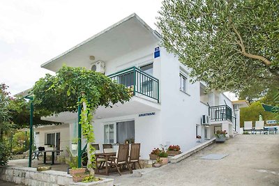 Ferienwohnung mit Terrasse und Grill, am Meer